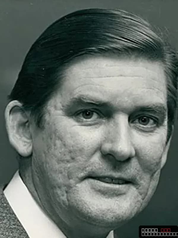 Ray Barrett