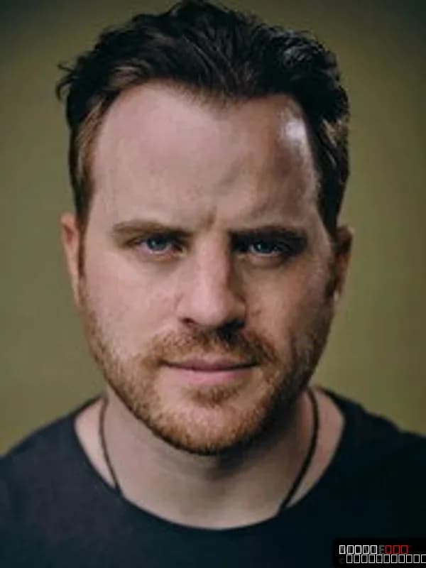 Robert Kazinsky