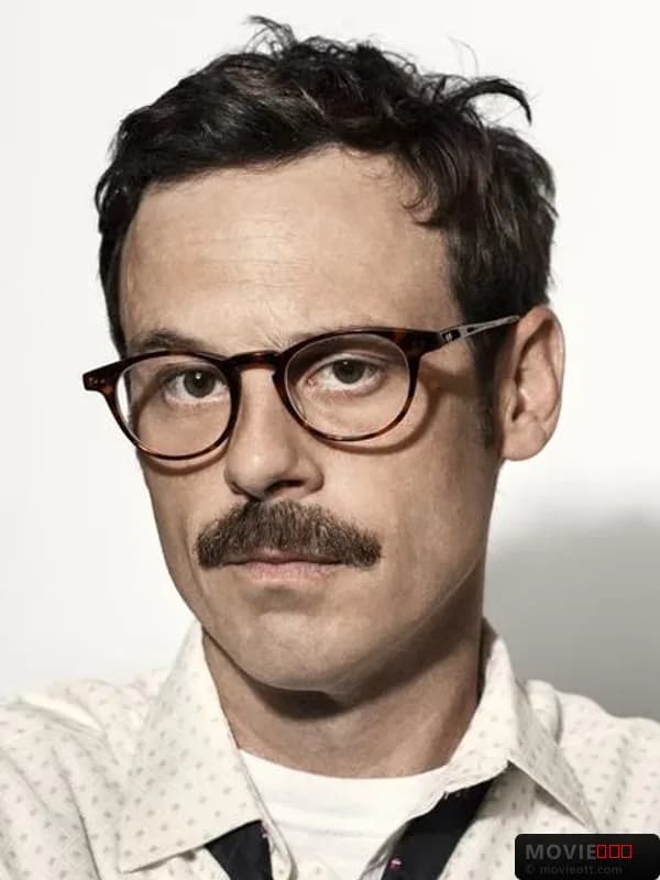 Scoot McNairy