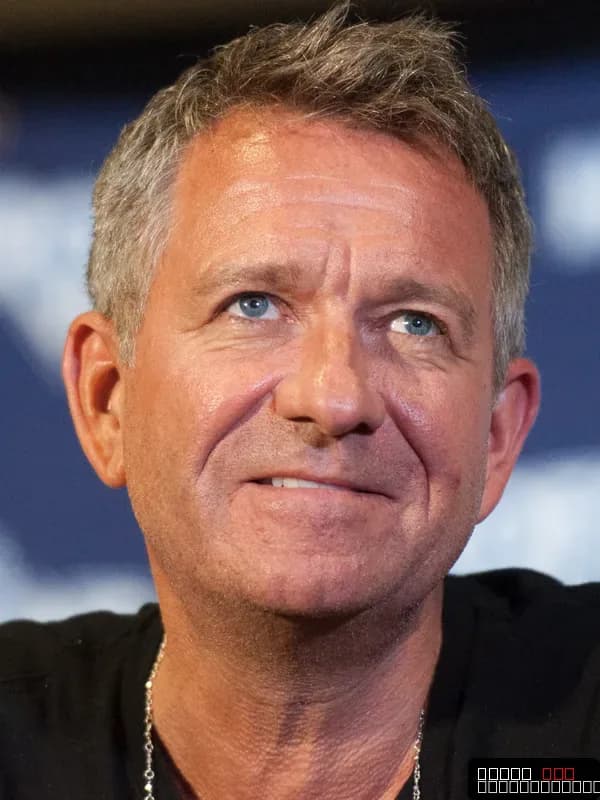 Sean Pertwee