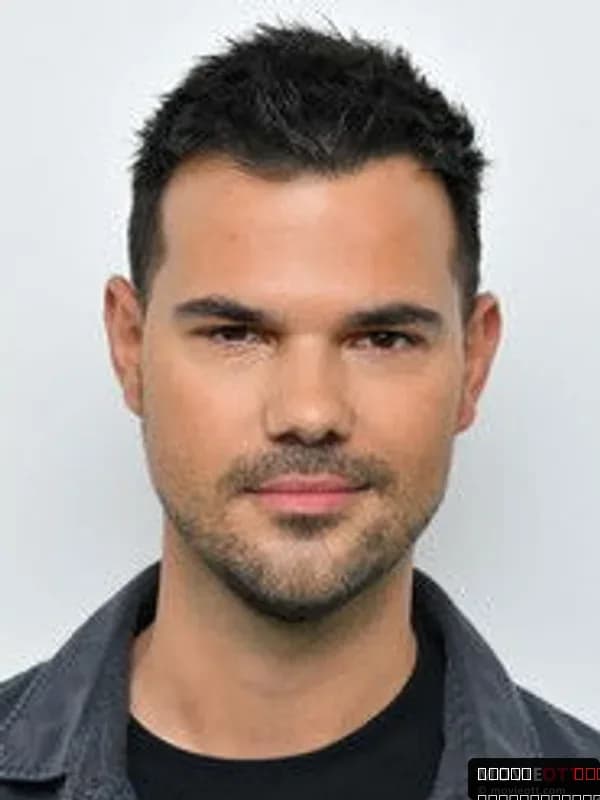 Taylor Lautner