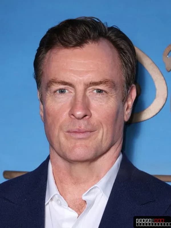 Toby Stephens