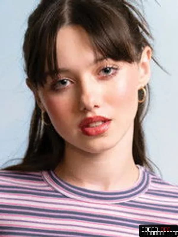 Violet McGraw