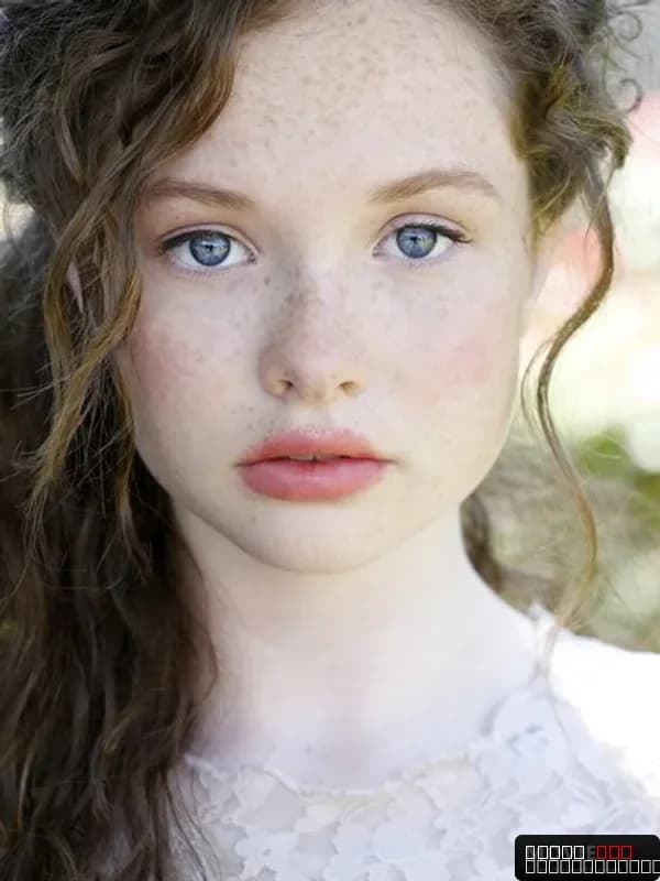 Zoe Colletti